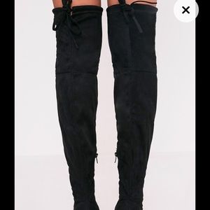 black knee high boots from prettylittlething